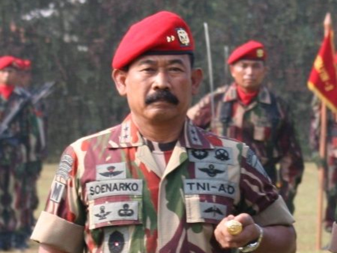 Mantan Komandan Jenderal Komando Pasukan Khusus (Danjen Kopassus) Soenarko melontarkan kritik keras terhadap pemerintahan saat ini, dia mengatakan Presiden Prabowo Sudah Layak Dimakzulkan