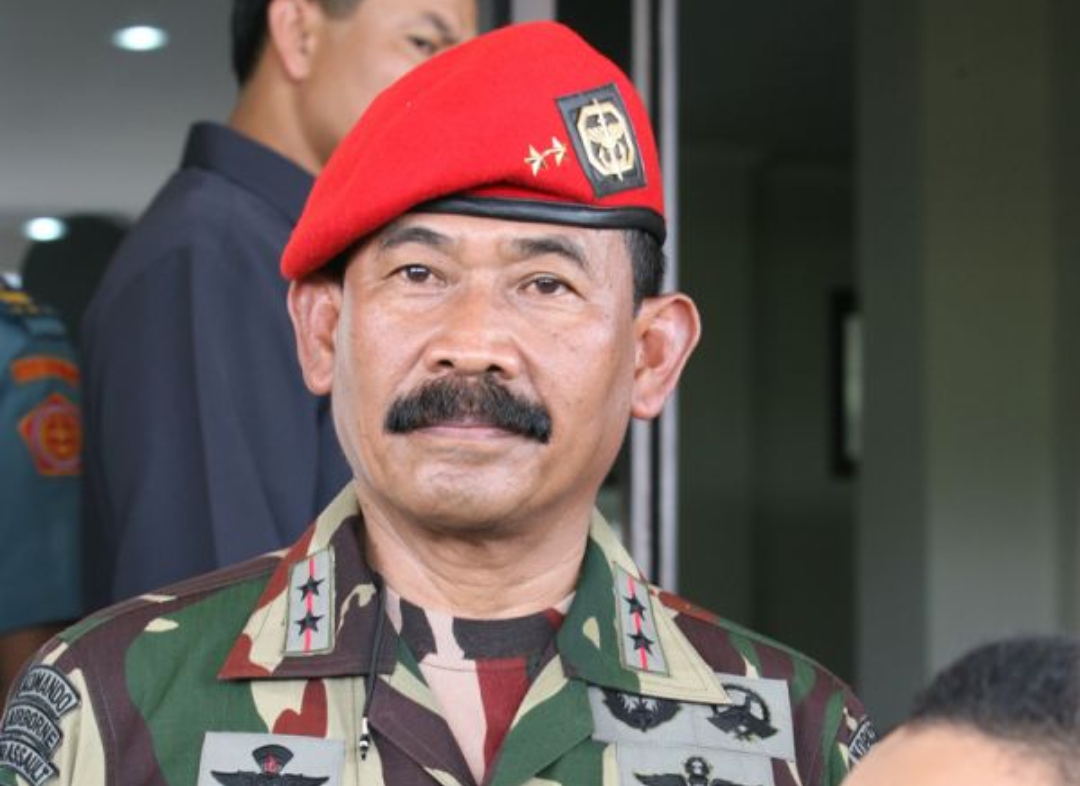 Mantan Komandan Jenderal Komando Pasukan Khusus (Danjen Kopassus) Soenarko melontarkan kritik keras terhadap pemerintahan saat ini, dia mengatakan Presiden Prabowo Sudah Layak Dimakzulkan