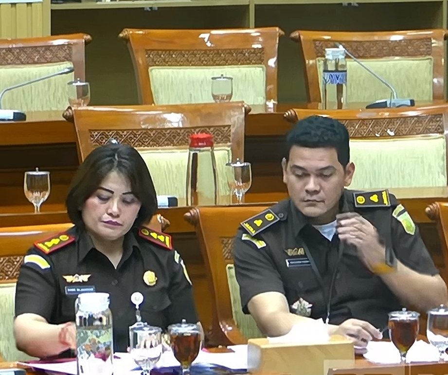 wajah hukum Indonesia kembali tercoreng, kajari karo dipanggil komisi III akibat kasus yang dialami amsal sitepu