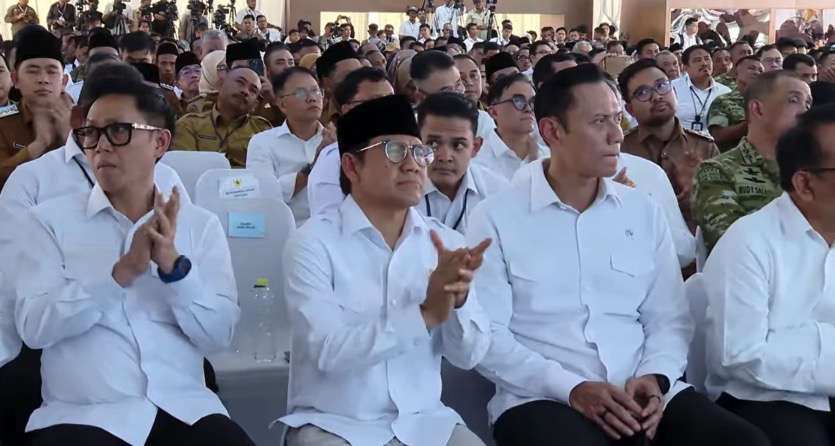 Presiden RI Prabowo Subianto menyoroti masih adanya berbagai kendala dalam pelaksanaan program Makan Bergizi Gratis (MBG). Pemerintah menegaskan akan menindak tegas pihak yang menyalahgunakan kewenangan demi menjaga program tetap berjalan untuk kesejahter