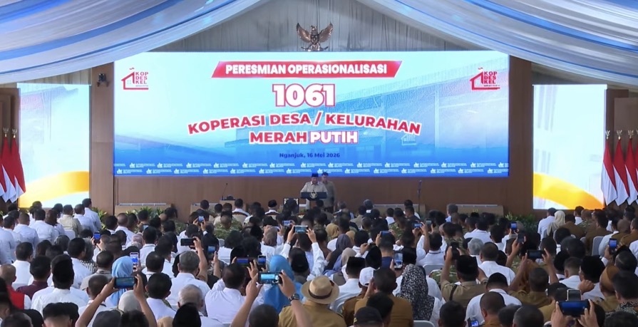 Presiden RI Prabowo Subianto menyoroti masih adanya berbagai kendala dalam pelaksanaan program Makan Bergizi Gratis (MBG). Pemerintah menegaskan akan menindak tegas pihak yang menyalahgunakan kewenangan demi menjaga program tetap berjalan untuk kesejahter