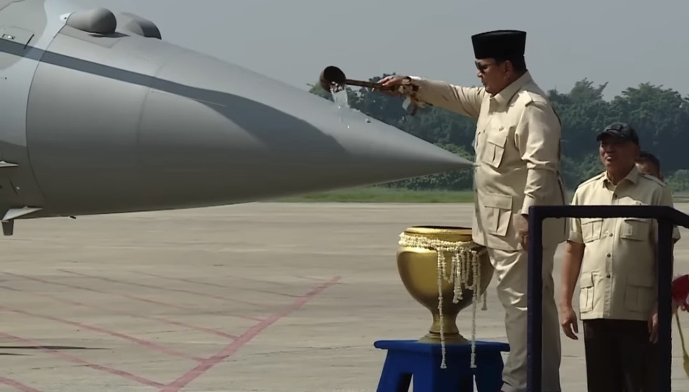 🚨 Indonesia resmi menerima enam unit jet tempur Rafale dari Prancis untuk memperkuat pertahanan udara nasional. ✈️🇮🇩