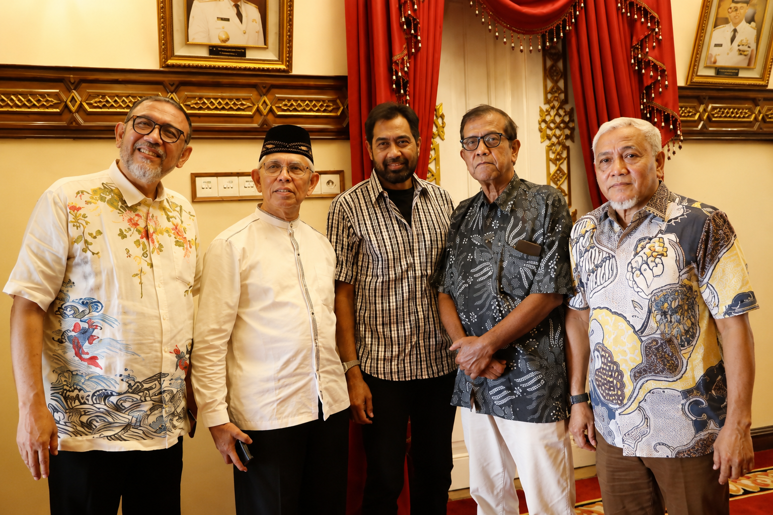 Gubernur Aceh Terima Silaturahmi Pendiri HIPMI Abdul Latief di Pendopo Gubernur.